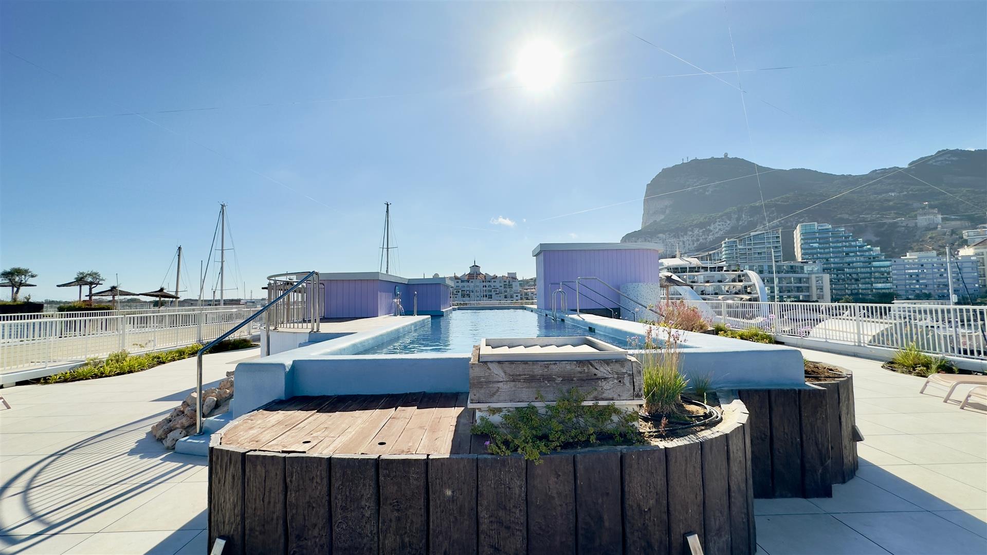 Image of Apartment - 2 Bedrooms - 2 Bathrooms for Sale in Marina Club-Gibraltar, Image 16